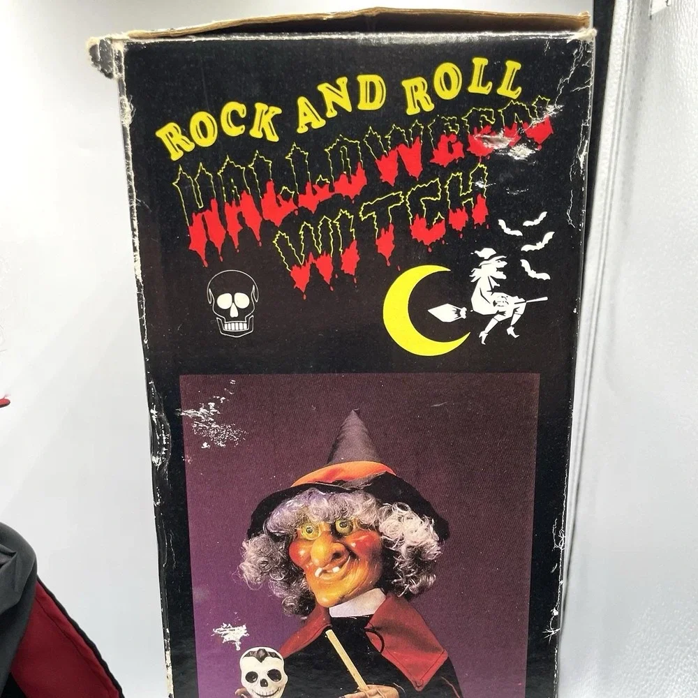 Vintage 1990s Rock And Roll Halloween Witch Animated Light Sound 20